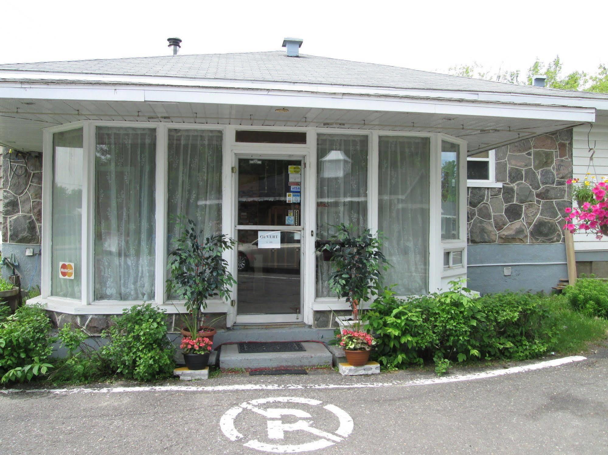Motel Jann Quebec City Exterior photo